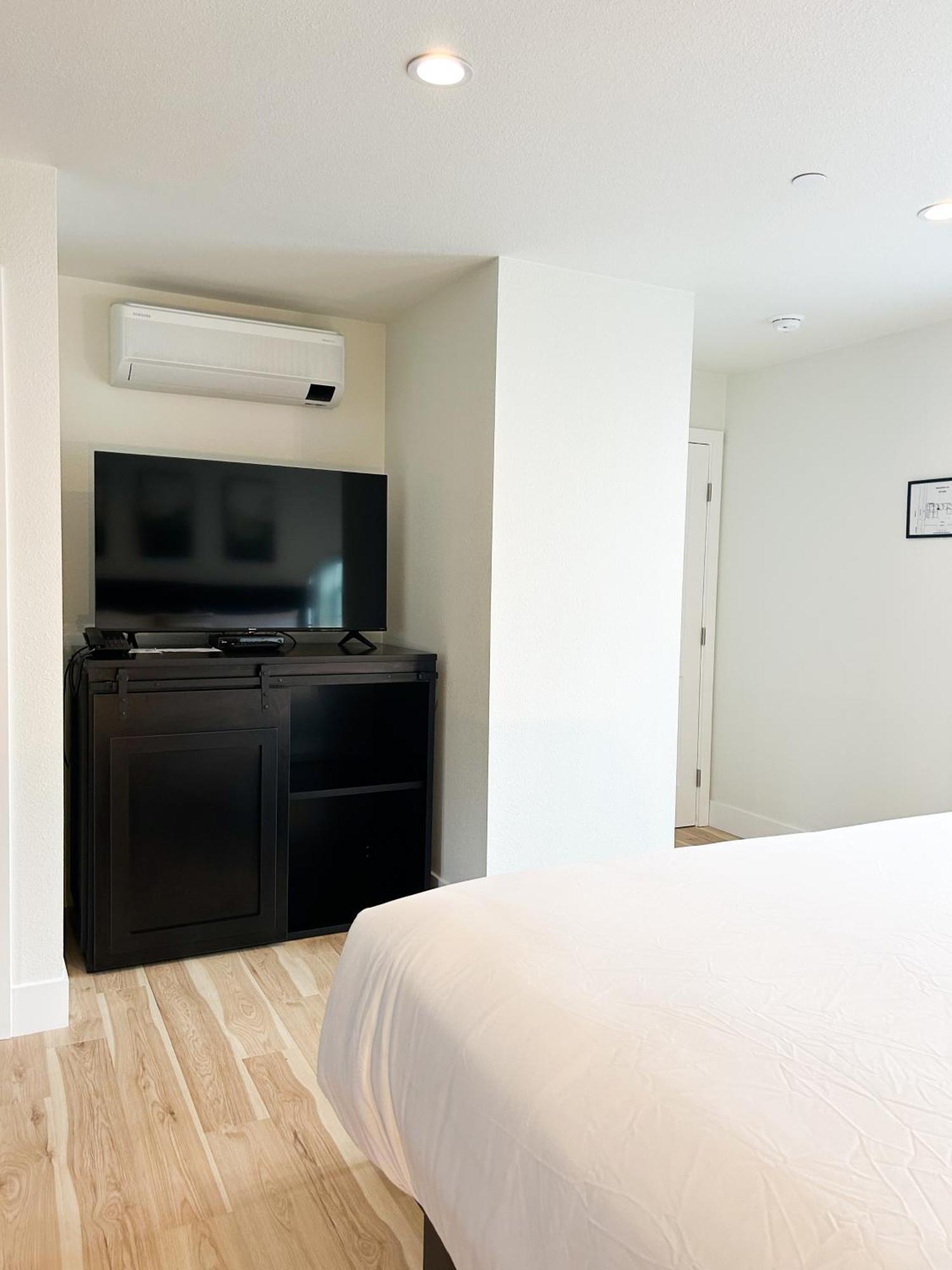 New Haven Inn Солвенг Екстериор снимка